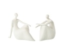 Ensemble de 2 dames assises modernes